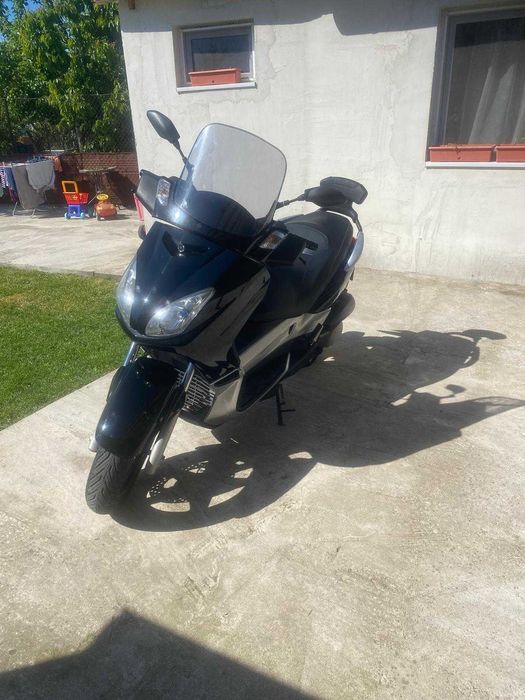 Yamaha XMAX 250 – Întreținut impecabil, acte RO