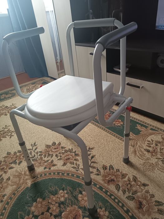 Продам кресло-туалет