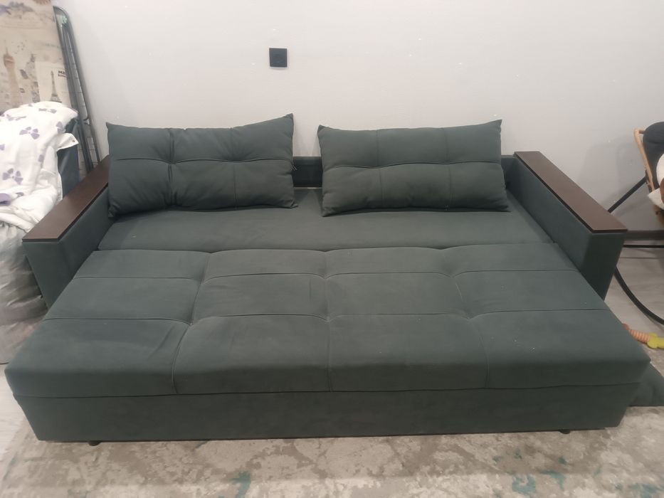 Диван в хорошем состоянии