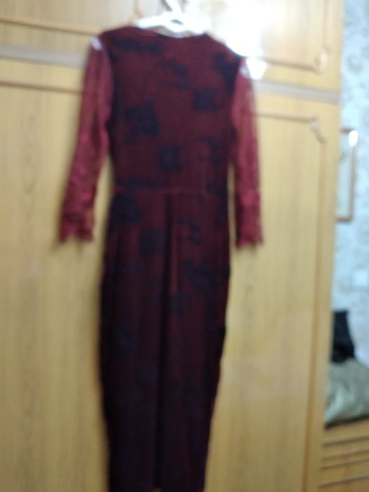 Нарядное женское платье