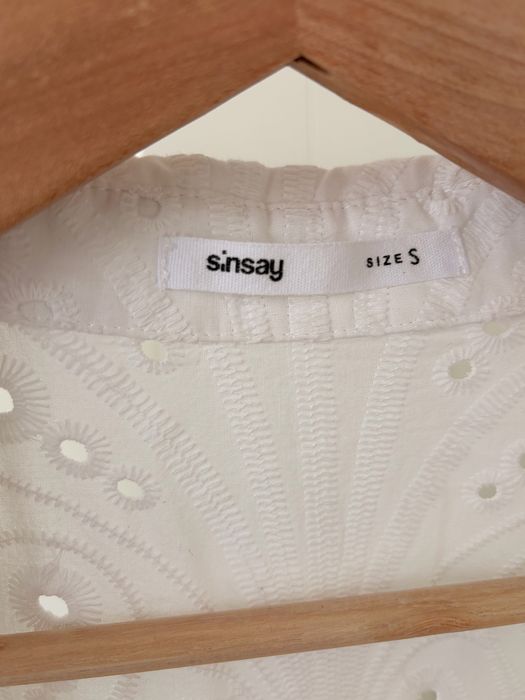 Бяла дамска риза с рязана дантела