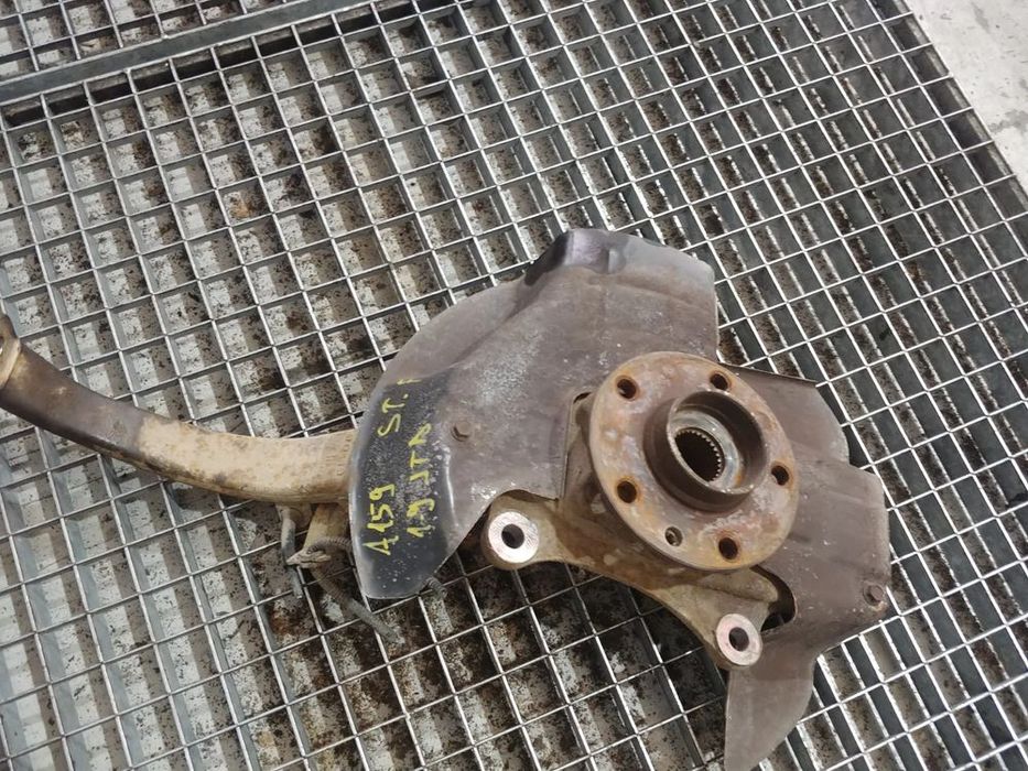 fuzeta stanga fata alfa romeo 159 1.9 jtd