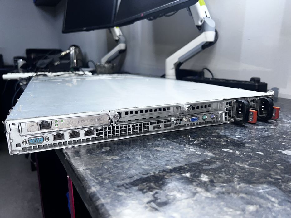 Сервер ASUS RS700-E6/ERS4, 1U, Xeon, 32 GB RAM