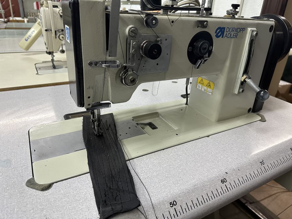 Masina de cusut in gros triplu transport piele Durkopp Adler