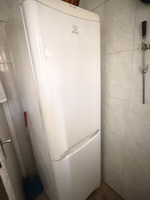 Frigider - Indesit