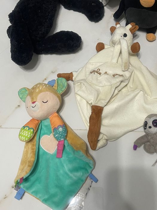 Donez jucarii din plus si o piscina bebelusi