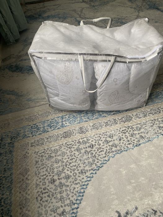 Продам одеяло двухспалка за 15000т новый