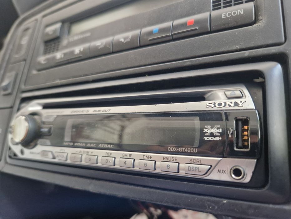 CD player cu usb Sony Explod 4×52 w cu ieșire de subwofer