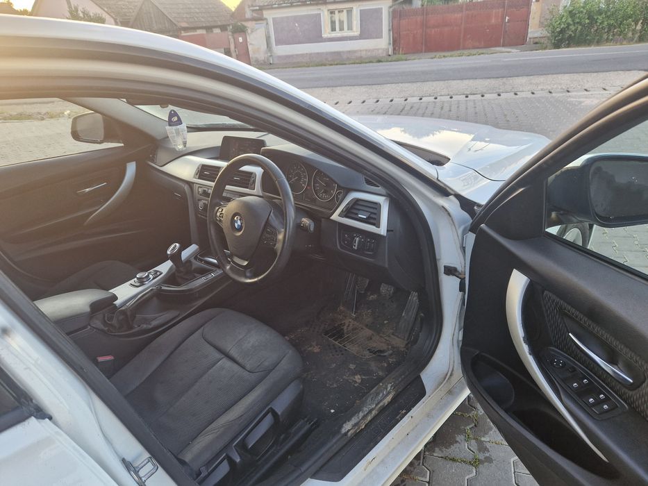 Bmw 320d F30 volan dreapta