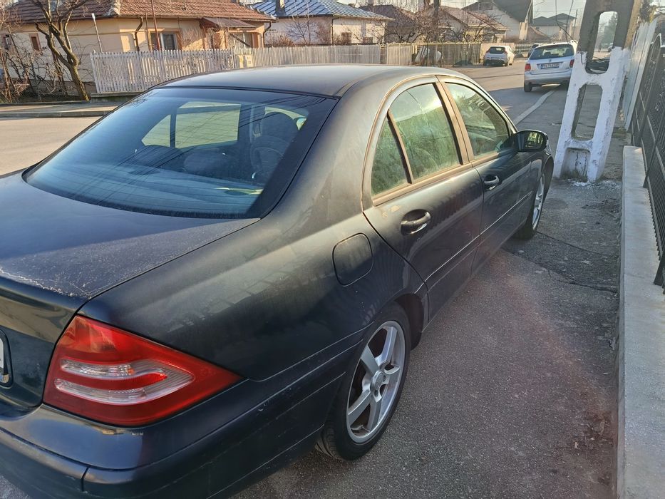 Vând Mercedes C class C180-Compresor an  2003