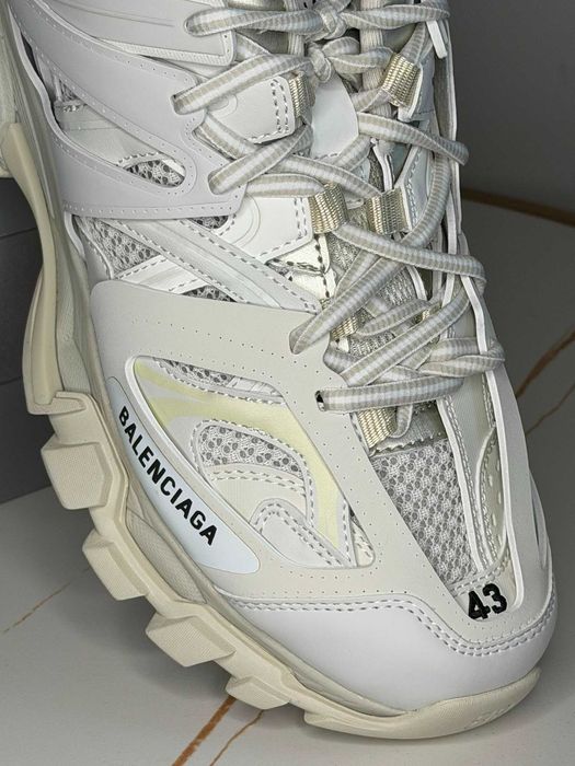 Adidași Balenciaga Track albi mărimea 43