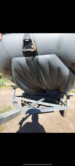 Продам лодку с мотором