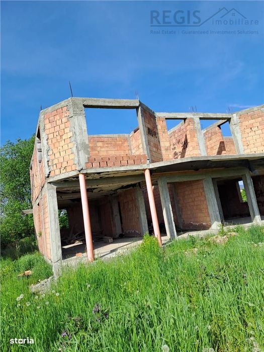 Casa nefinalizata de vanzare in Stupini