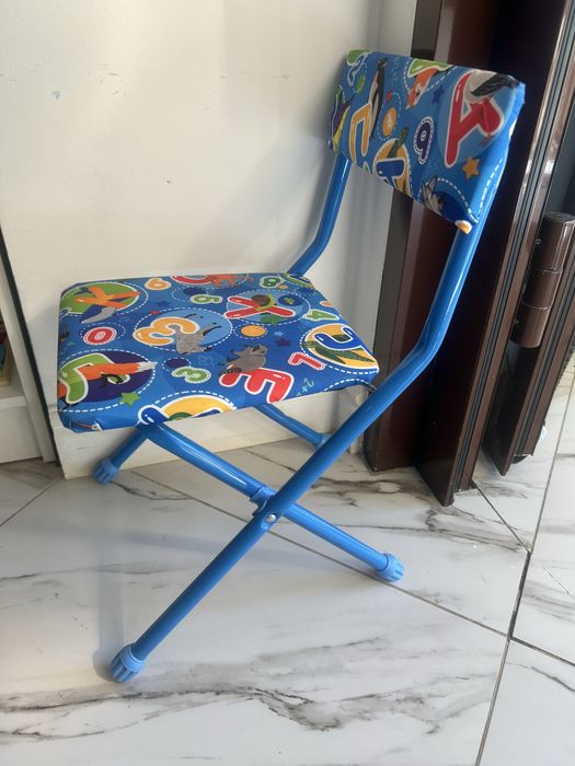 Стул детский синий