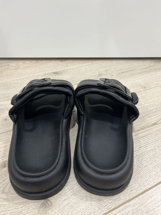 Шлепанцы женские