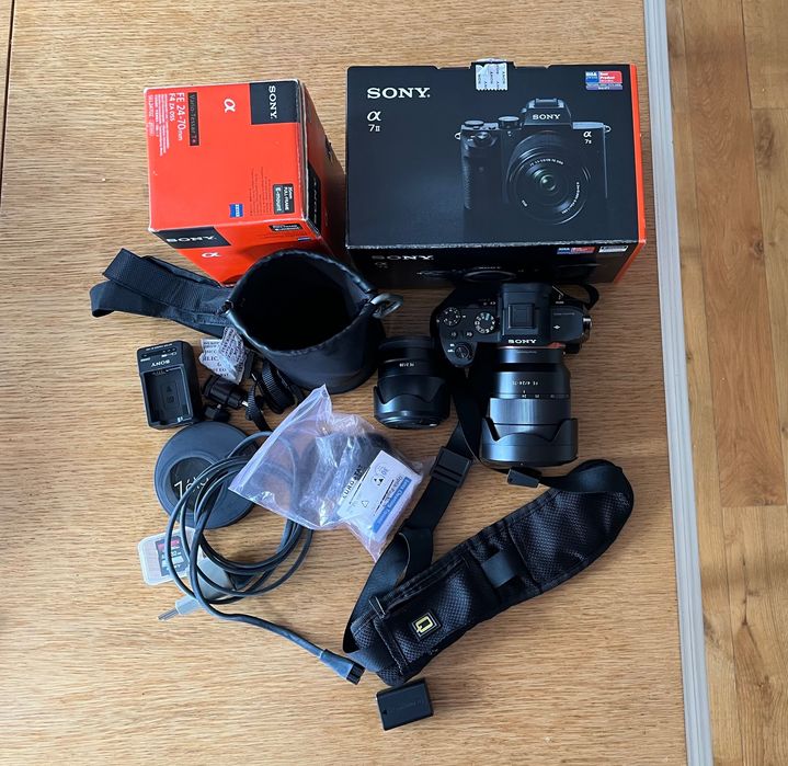 Фотоапарат Sony A7ll с два обектива