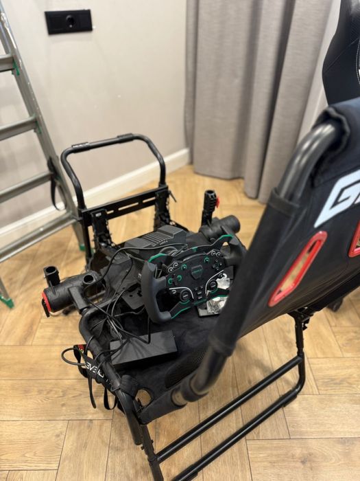 Продам руль Moza R5