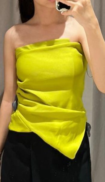 Продам топ с ZARA новый