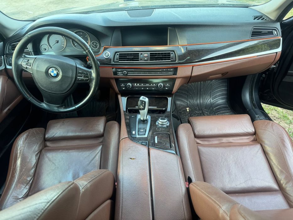 Dezmembrez BMW seria 5 F10 3.0 N57