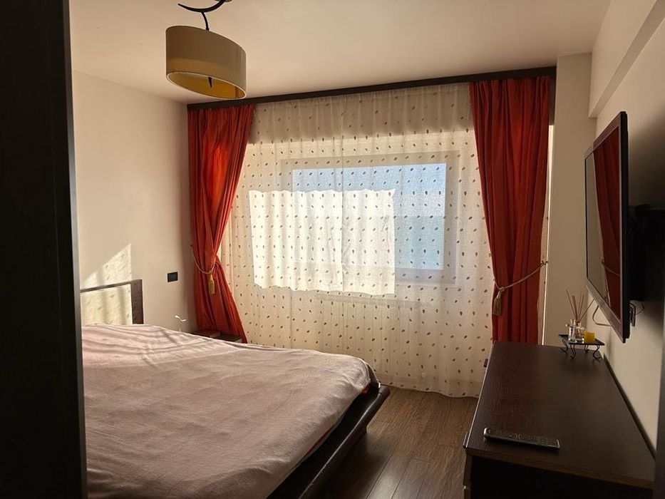 Inchiriez apartament