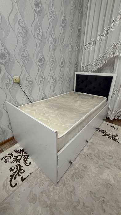 Односпальная кровать