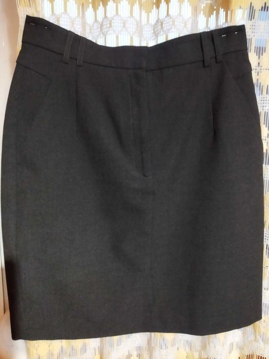 Продава къса пола