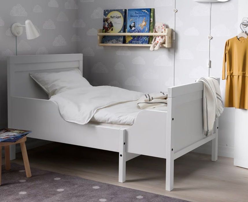 Vând Sundvik cadru pat extensibil,somieră și saltea