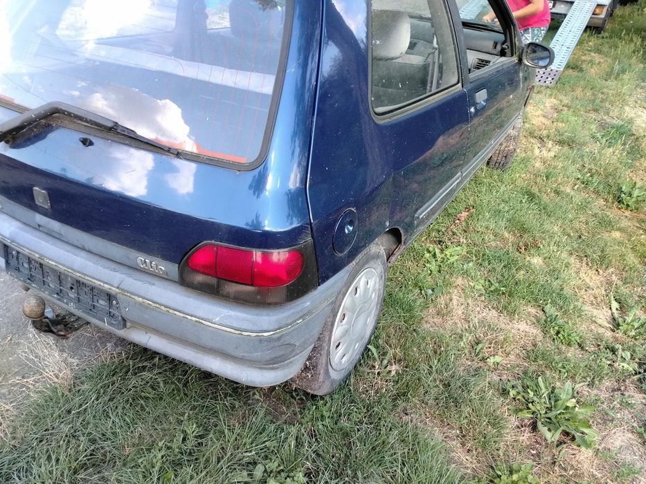 Renault Clio на части