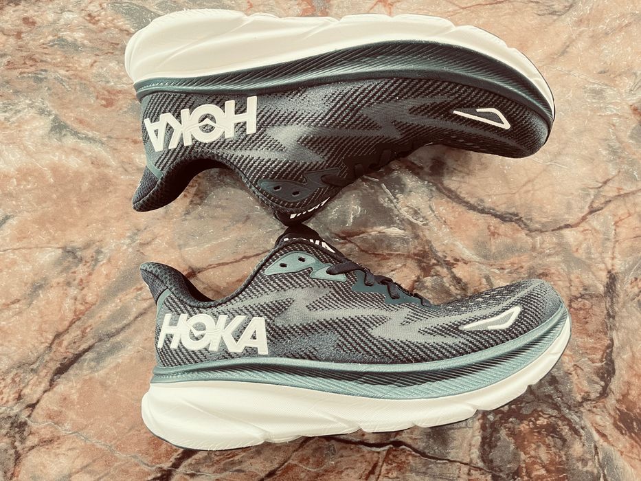 Hoka Clifton 9 marimea 45 1/3