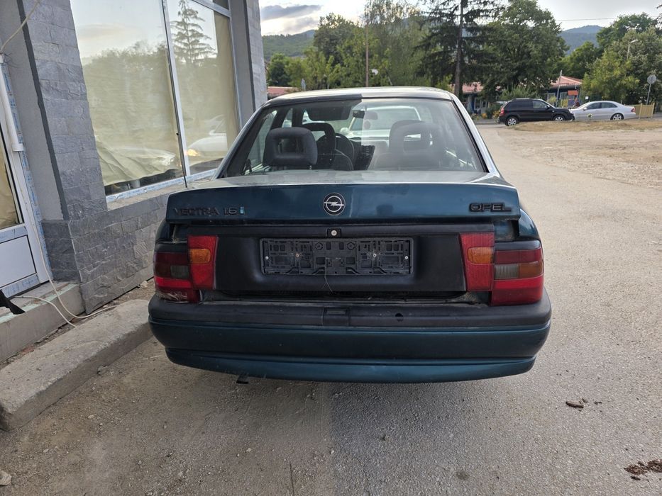 Opel Vectra A на части