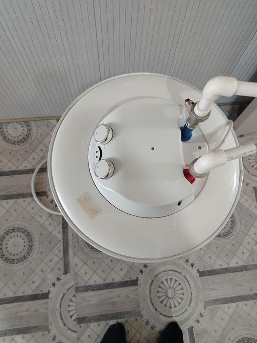 Водо нагреватель титан 50 лит