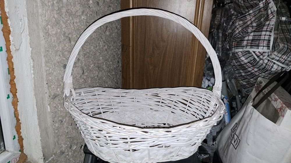 Карзинка плетёная