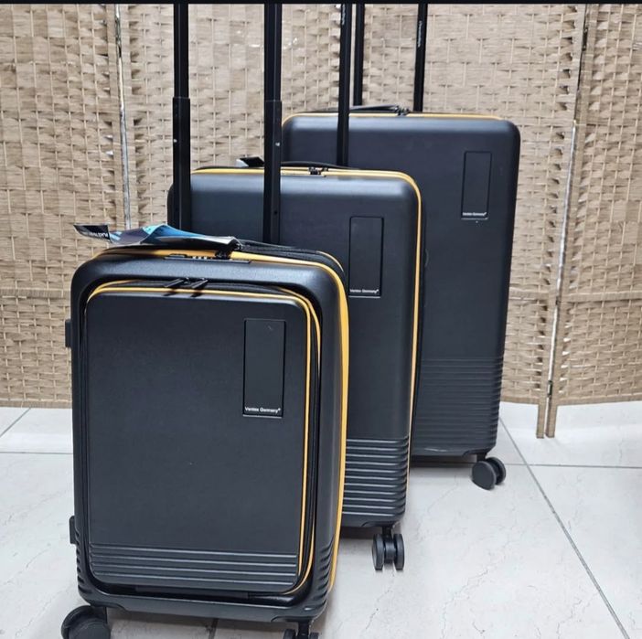 Чемоданы комлектами