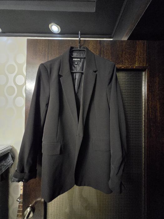 Sacoul negru marime 40