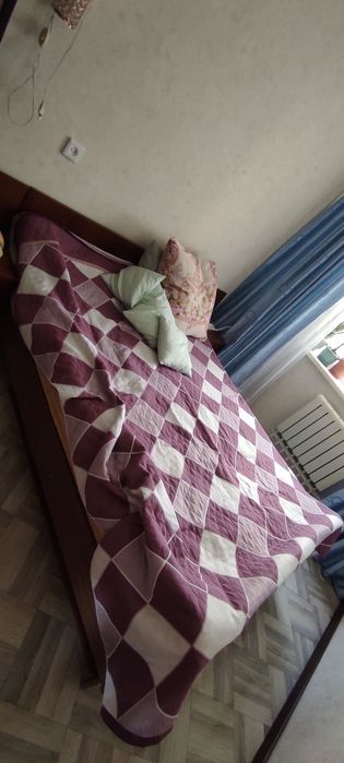 Кровать с тумбочками б/у
