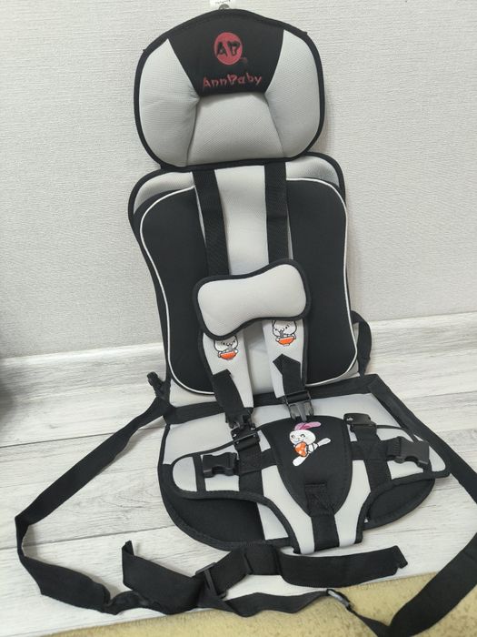 Автомобильное детское кресло
