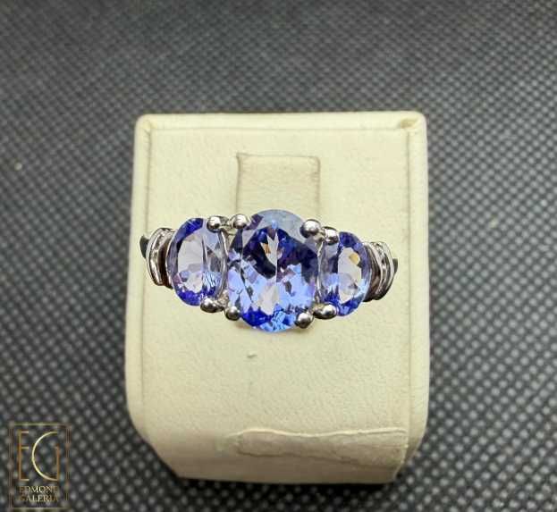 Inel Harry Ivens din aur alb, decorat cu tanzanite și zircon natural