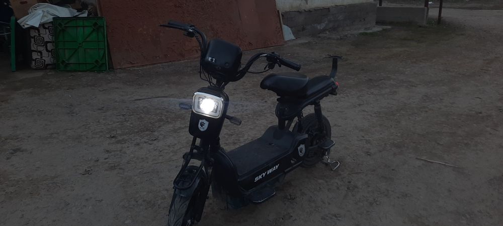 Скутер SKY WAY 800