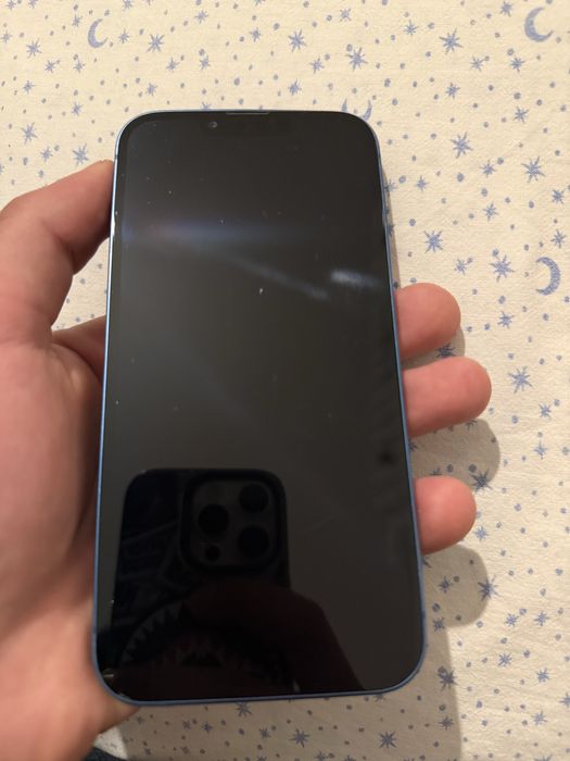 Vând iphone 13 pentru piese