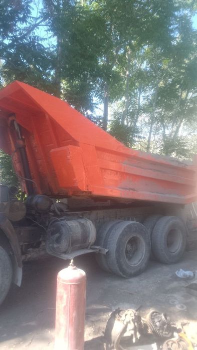 Kamaz samosval sotiladi xolati yaxshi yurip turipti