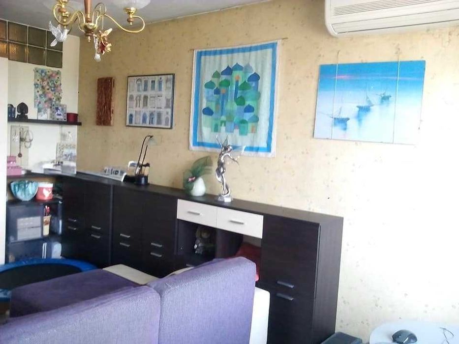 Двустаен апартамент в Оборище