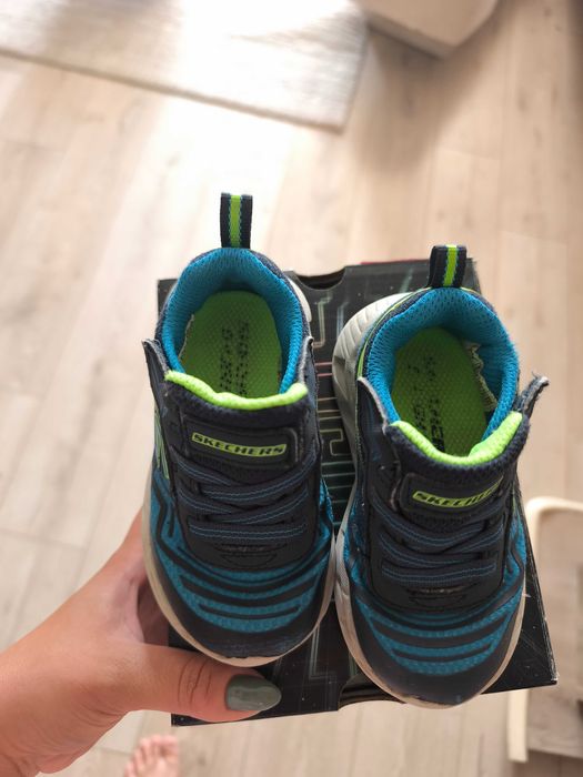 Бебешки светещи маратонки