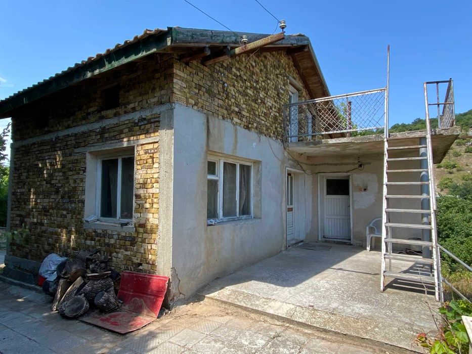 Продава се Къща в Белослав - 65 кв.м за 942 €/кв.м - Снимка #2