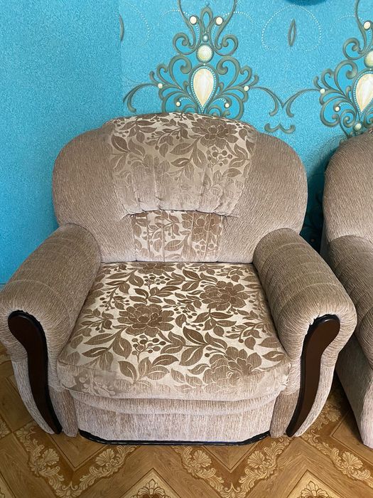 Диван с креслами