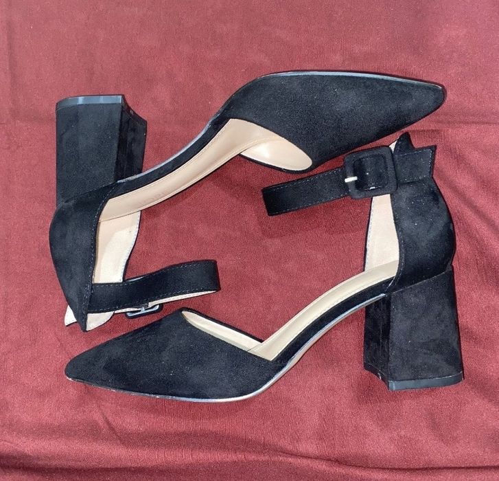 Туфли на каблуках