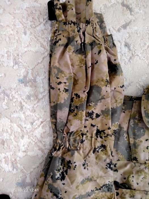 Форма военная. Новая с кепкой.