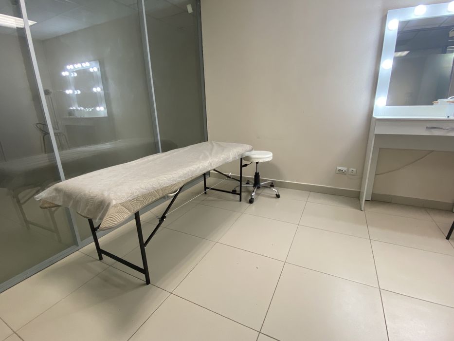 Сдам кушетку в бц Таймас