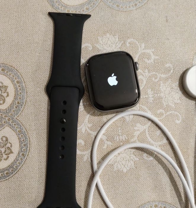 Apple watch 8 ceрия