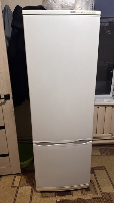 Холодильник техника