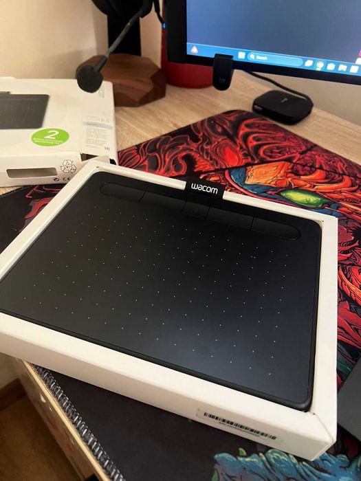 Tabletă Grafică Wacom Intuos S Bluetooth - Ca Nouă (Folosită o dată)